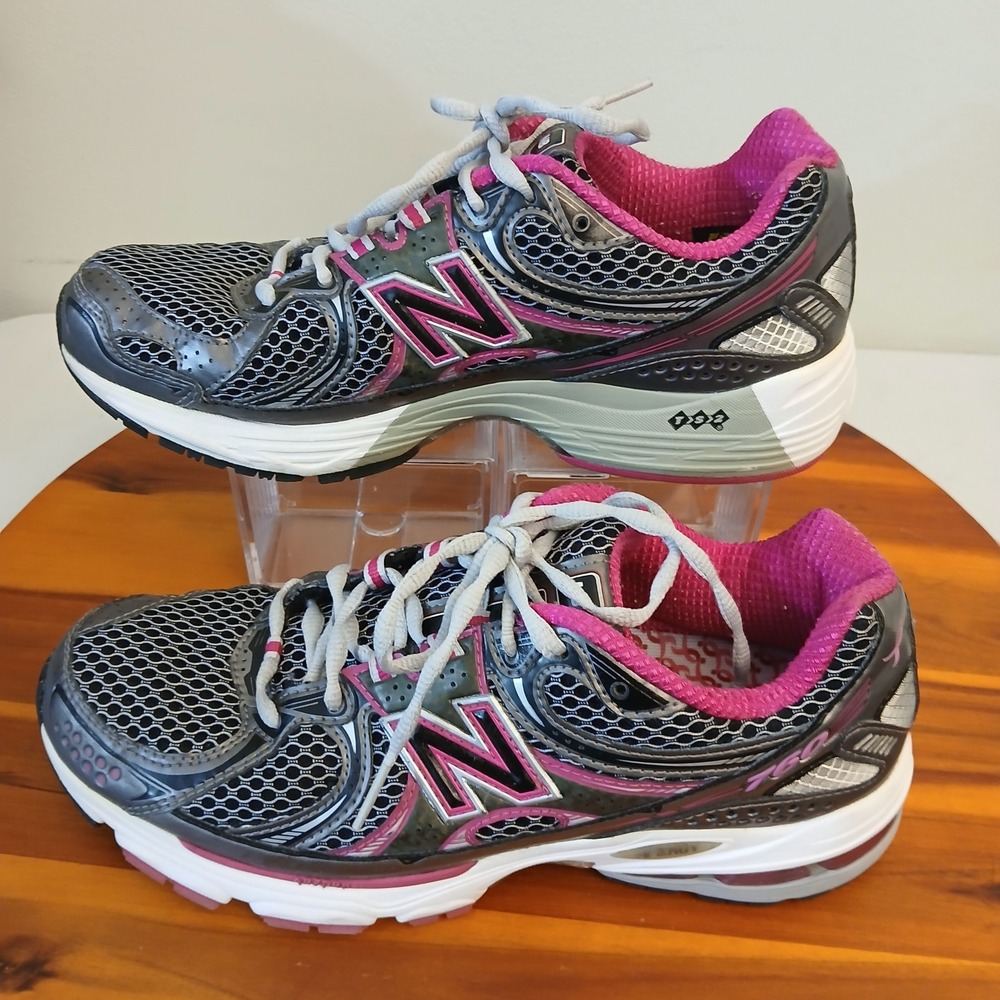 New Balance 760 Susan G Komen Women 9.5 Grey Pink Running Shoes Sneakers WR760KM